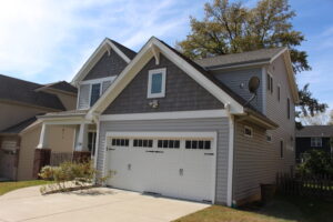 brown colored vinyl shake on a home in St. Louis, MO